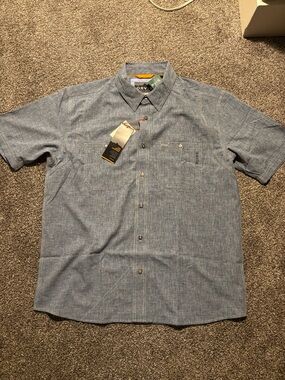 Orvis Men’s Short-Sleeve Button-Down Shirt in Chambray Blue NWT